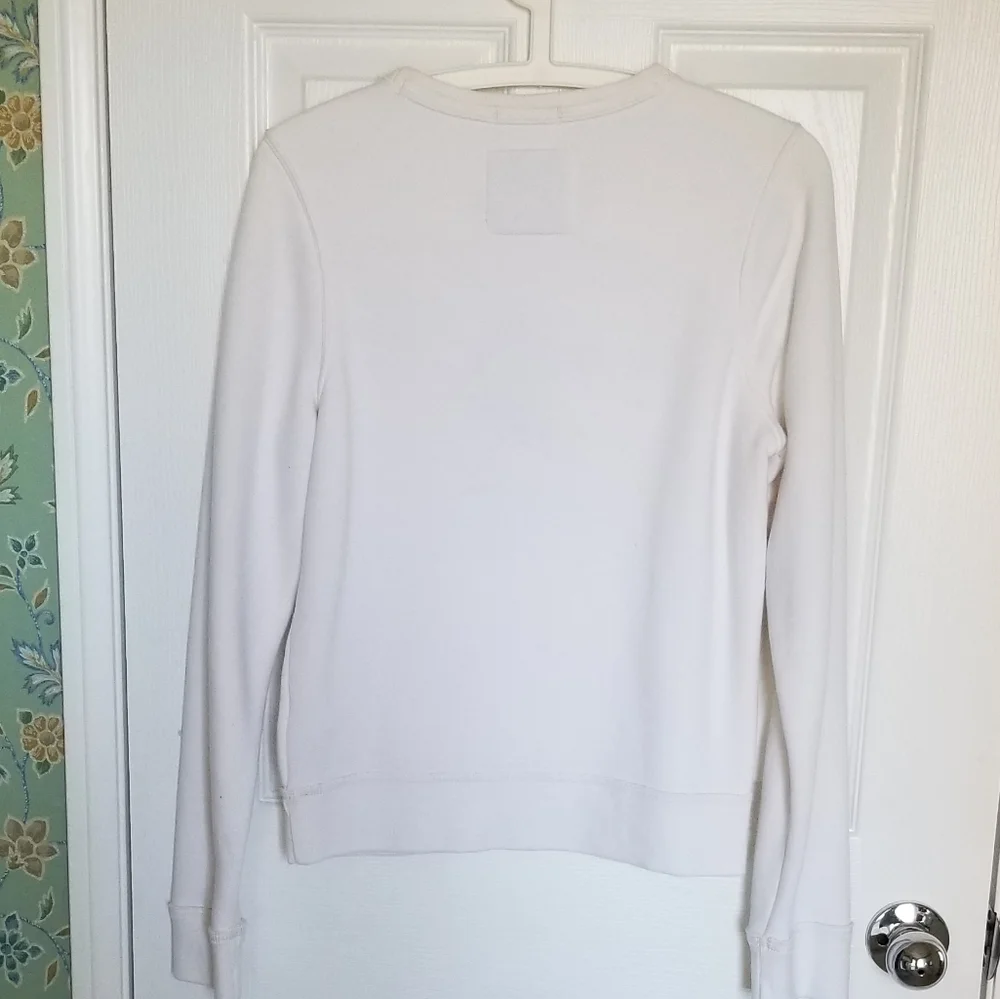 💕 Abercrombie White Fleecy Cotton Blend Top
